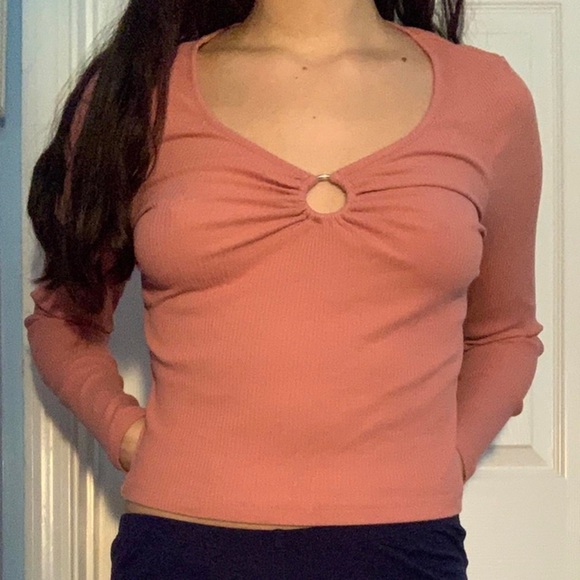 pink keyhole long sleeve top - Picture 2 of 3
